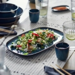 Тарелка декоративная IKEA GLADELIG (ГЛАДЕЛИГ), Синий, 31x19 см