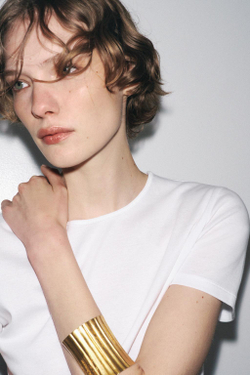 ZARA МЕТАЛЛИЧЕСКИЙ БРАСЛЕТ С РЕЛЬЕФОМ, ЗОЛОТИСТЫЙ