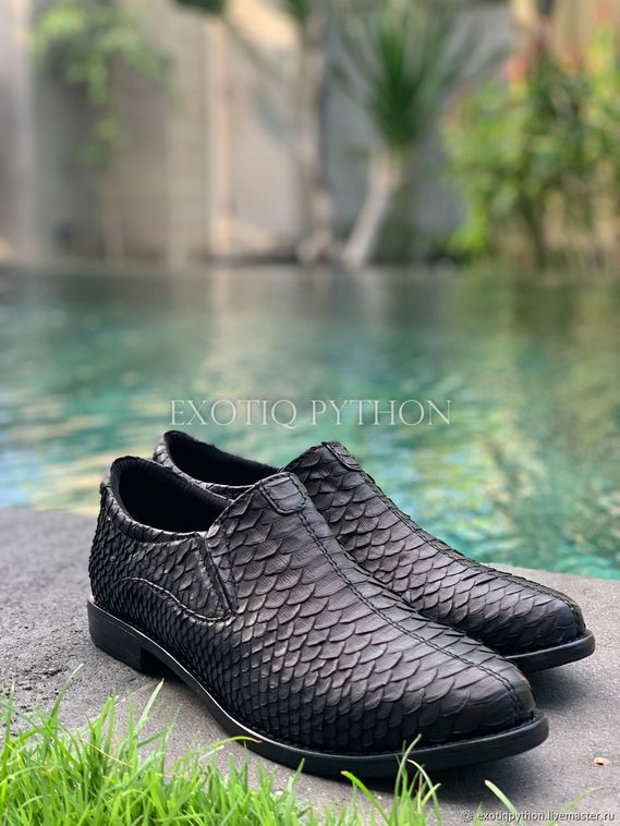 Ботинки из кожи питона SH-150