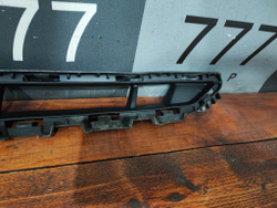 Решетка переднего бампера Hyundai Sonata 7 (LF) 17-19 Б/У Оригинал 86561E6700