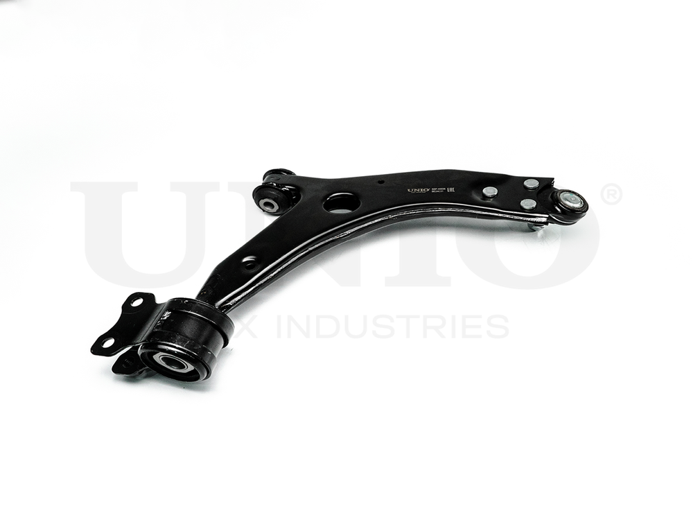 Рычаг подвески поперечный передний нижний левый UNIO SSP-40036