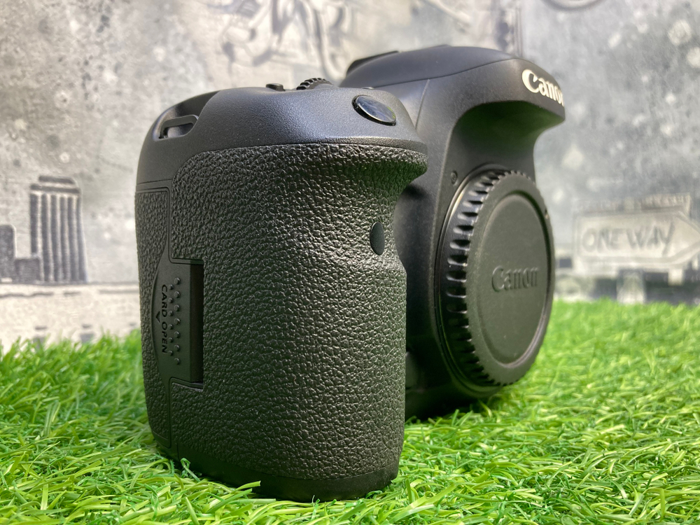 Canon 7D Mark II 3800 кадров Покупка/Продажа