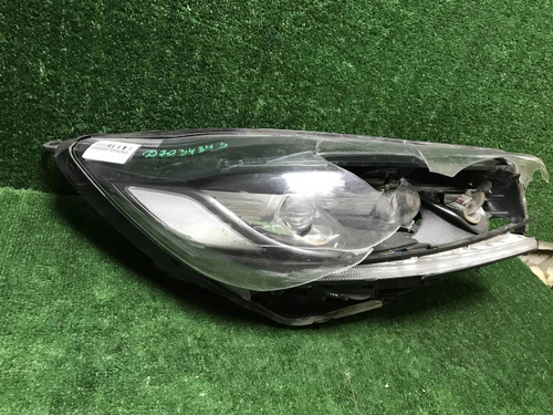 Битая Фара правая Kia Sorento 3 UM Prime 17-20 LED