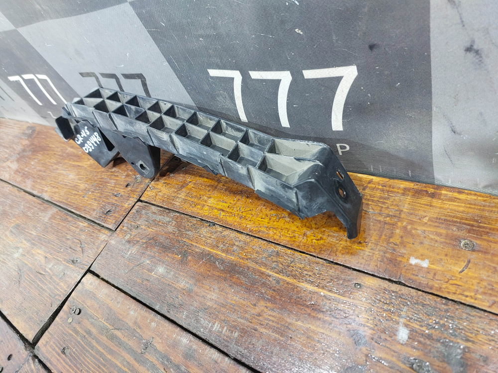 Кронштейн фары правый Honda CR-V 5 (RW) 16-нв Б/У Оригинал 71140TLAA000