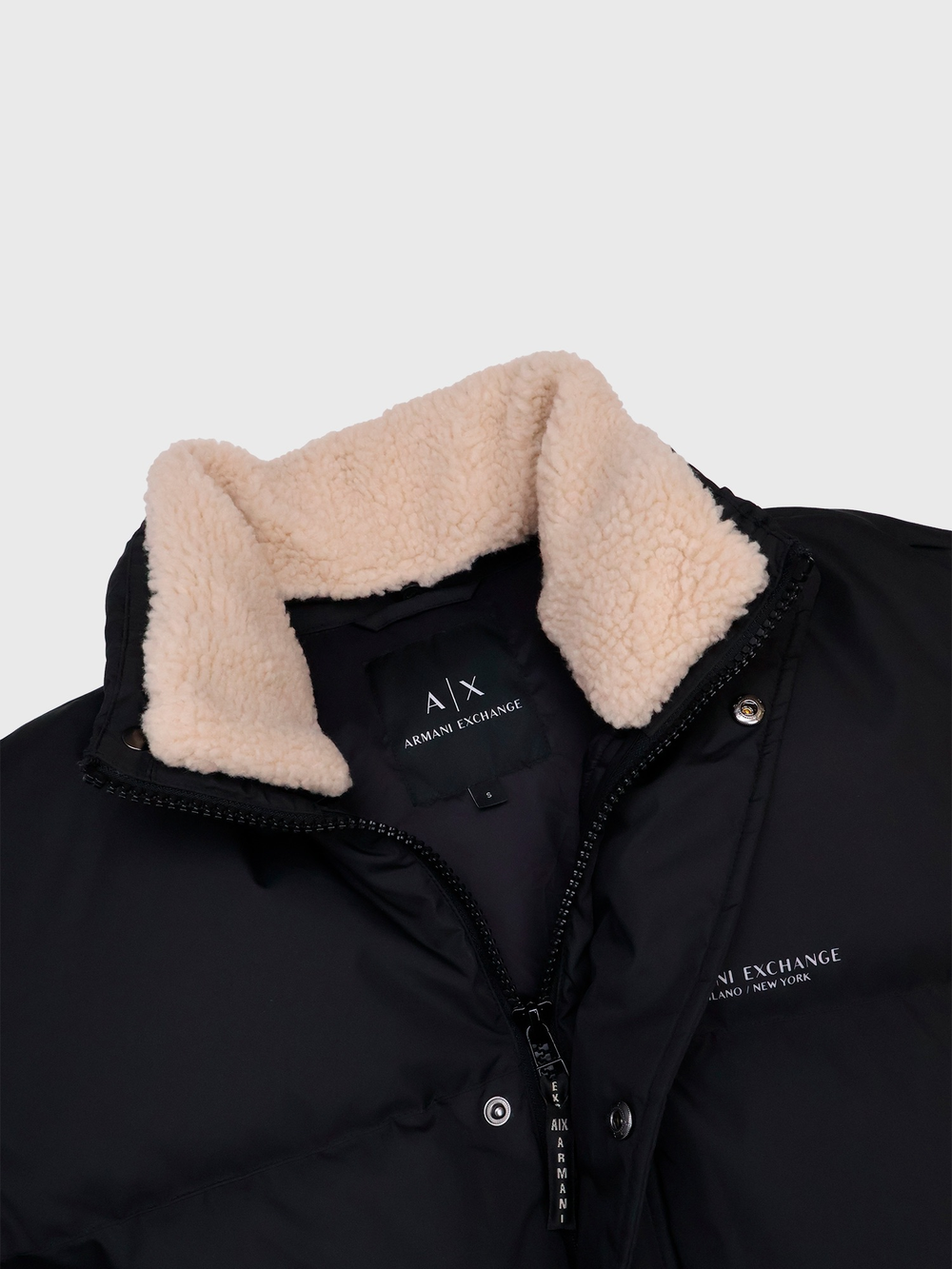 Пуховик Armani Exchange Down Feathers Black