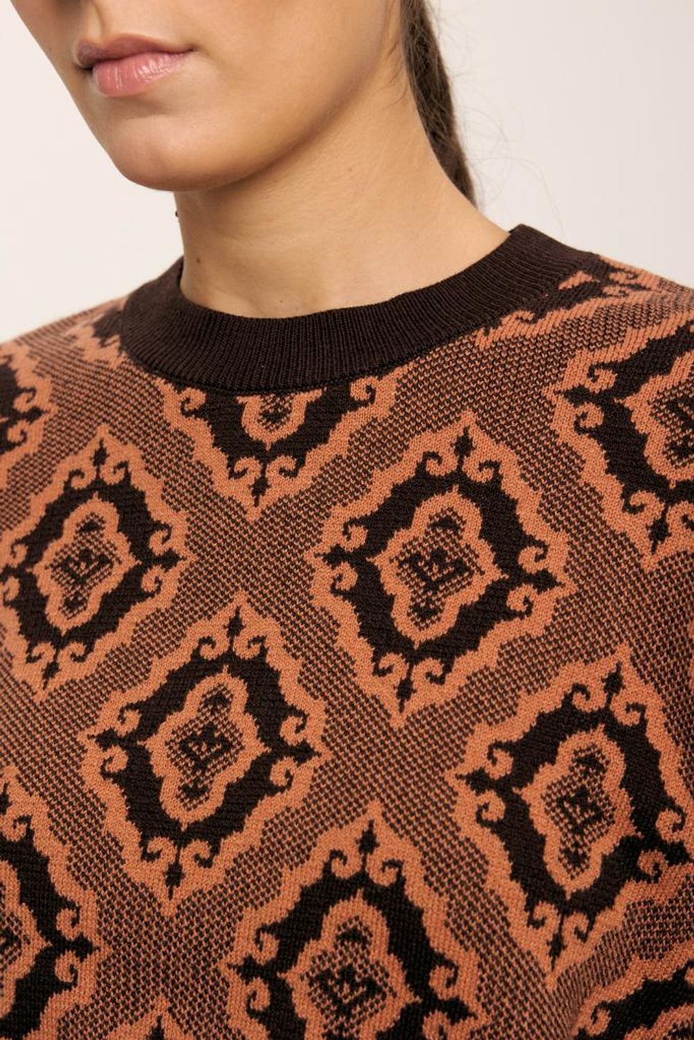 Лонгслив Idel Тюбетейка укороченный коричневый