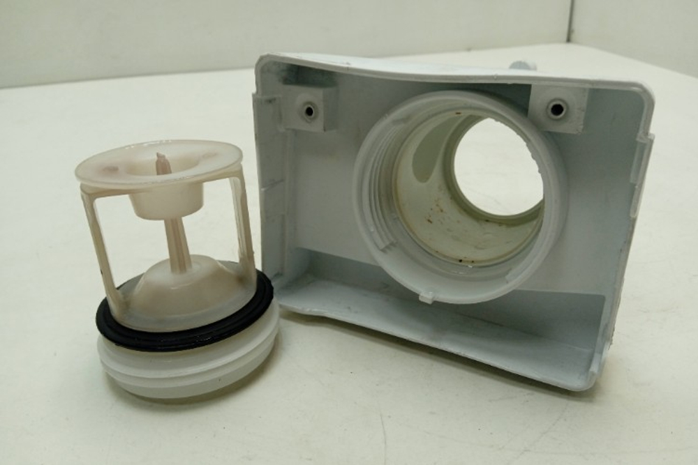 EW6S4R06W кт144 Улитка сливного насоса для стиральной машины Electrolux 155236000 б/у