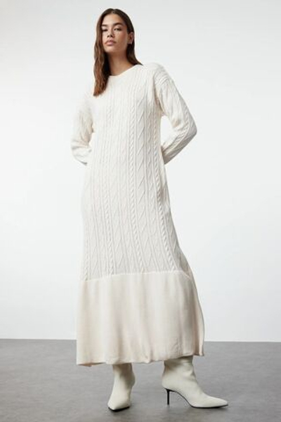 Трикотажное платье с маховиком и юбкой с рисунком из каменной оплетки для волос TCTAW25EB00019