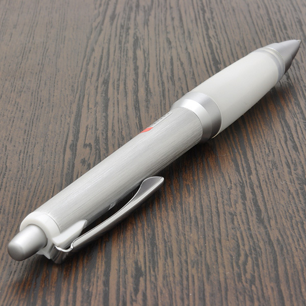 Шариковая ручка Uni Jetstream Alpha Gel (серебристая)