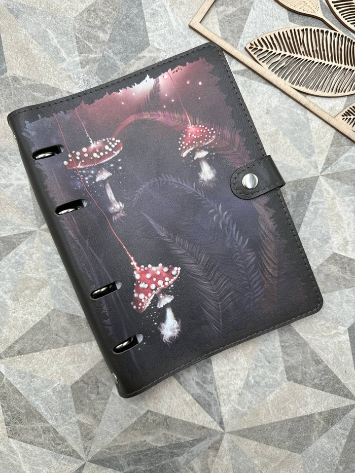 Кожаный ежедневник на кольцах Мухоморы (стандартный)