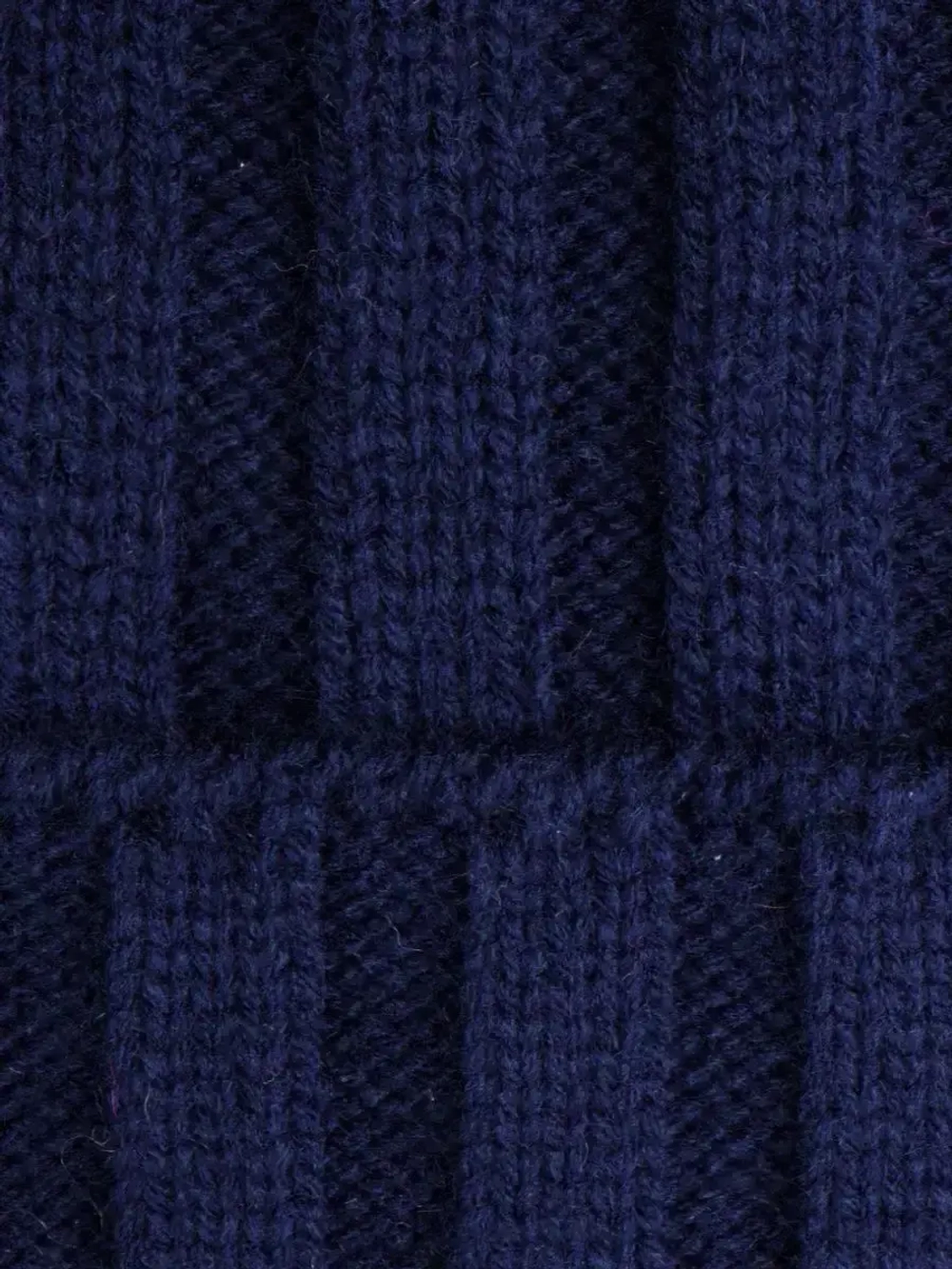 Шапка для мальчика осенняя вязаная и снуд