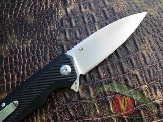 Складной нож Reptilian Шершень-03 черный c клинком из стали D2, рукоять G10