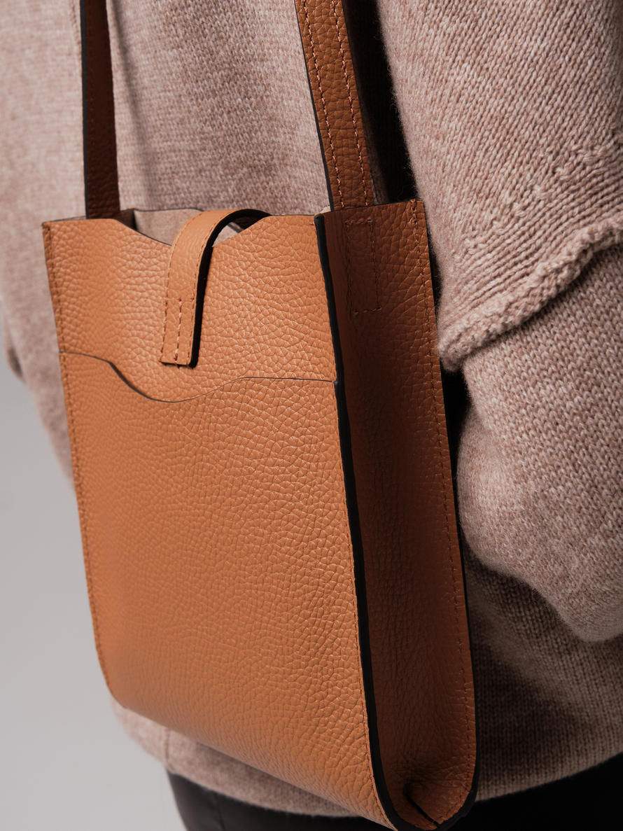 Женская кожаная сумка кросс-боди DBR 30919 коричневый лист