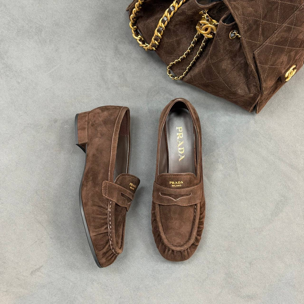 Лоферы Prada