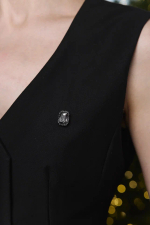 Брошь мини серый овальный кристалл в графитовой окантовке