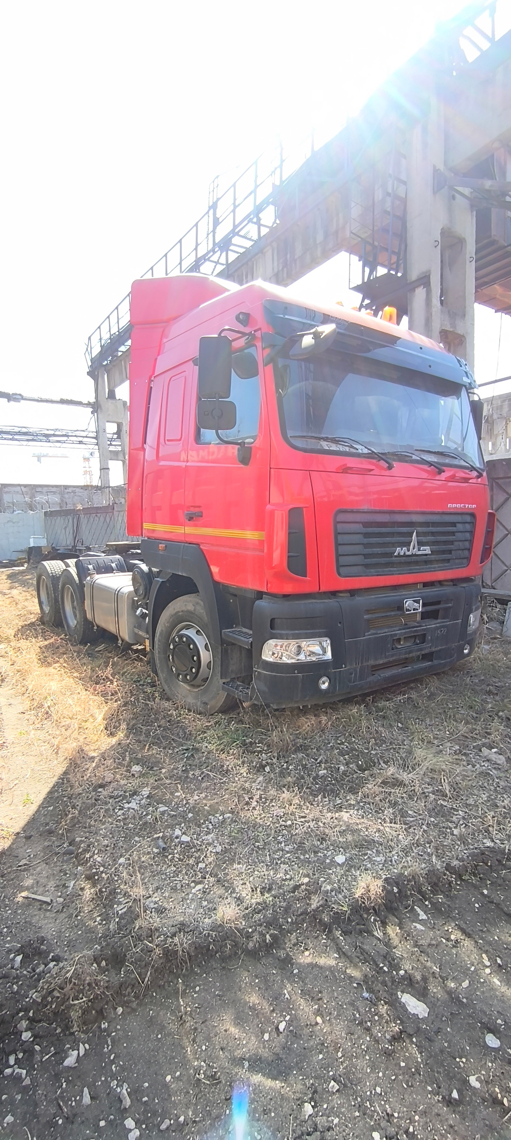 МАЗ 6430 6x4 Седельный тягач 6430С9-570-012 (Дизельный, 11,1 л, 420 л.с., МТ)