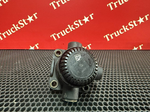 Клапан ускорительный