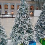 Заснеженная ель с гирляндой «Форесто» холодный свет (Литая+пвх) 120 см / 1,2 м