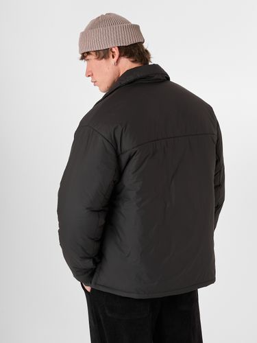 Черный пуховик-рубашка на кнопках