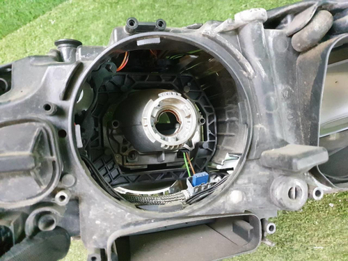 Битая Фара правая BMW 5er F10 (2009-2013) ксенон