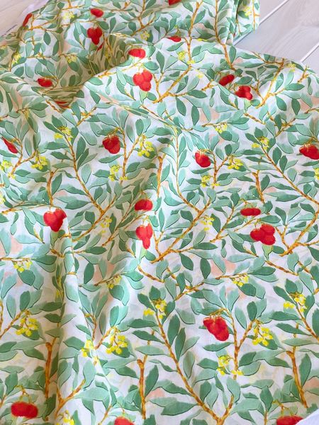 ЯГОДЫ НА СВЕТЛОМ В СТИЛЕ У. МОРРИСА, 100% хлопок Handmade Fabrics 3