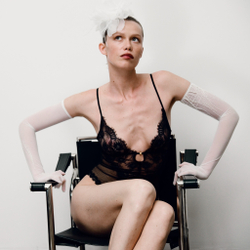 Тонкий ободок с объемным цветком