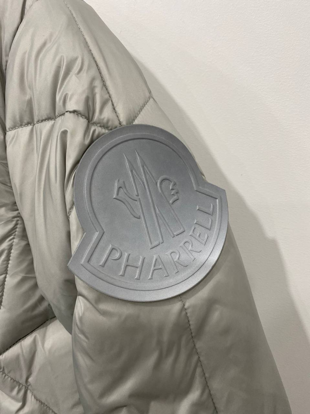 Пуховик Moncler