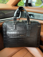 Портфель из кожи крокодила Zilli