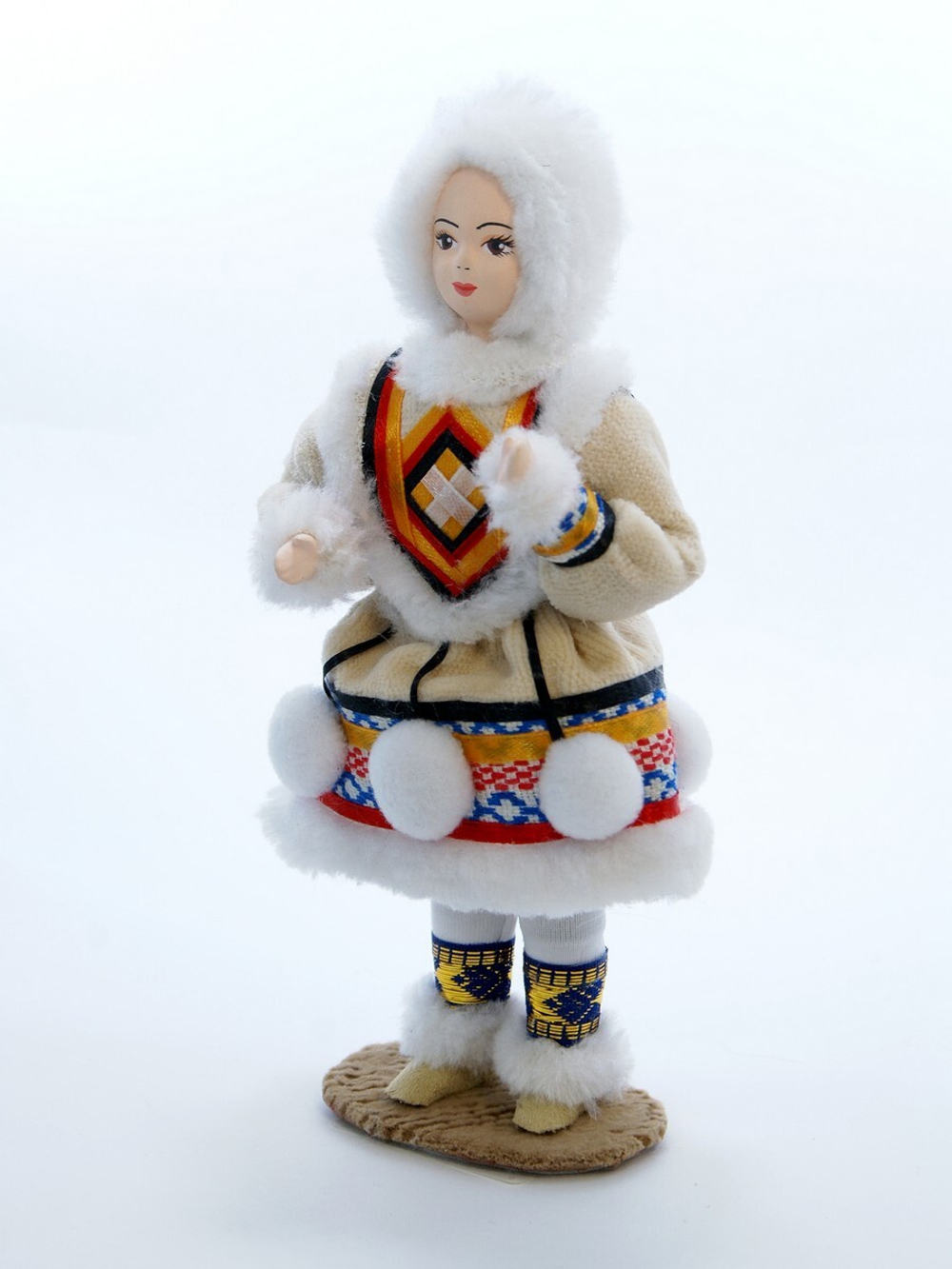 Кукла коллекционная девочка в костюме Народов Севера.