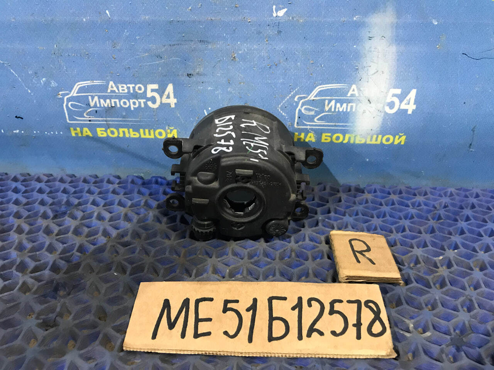 Туманка правая NISSAN ELGRAND 2004-2010