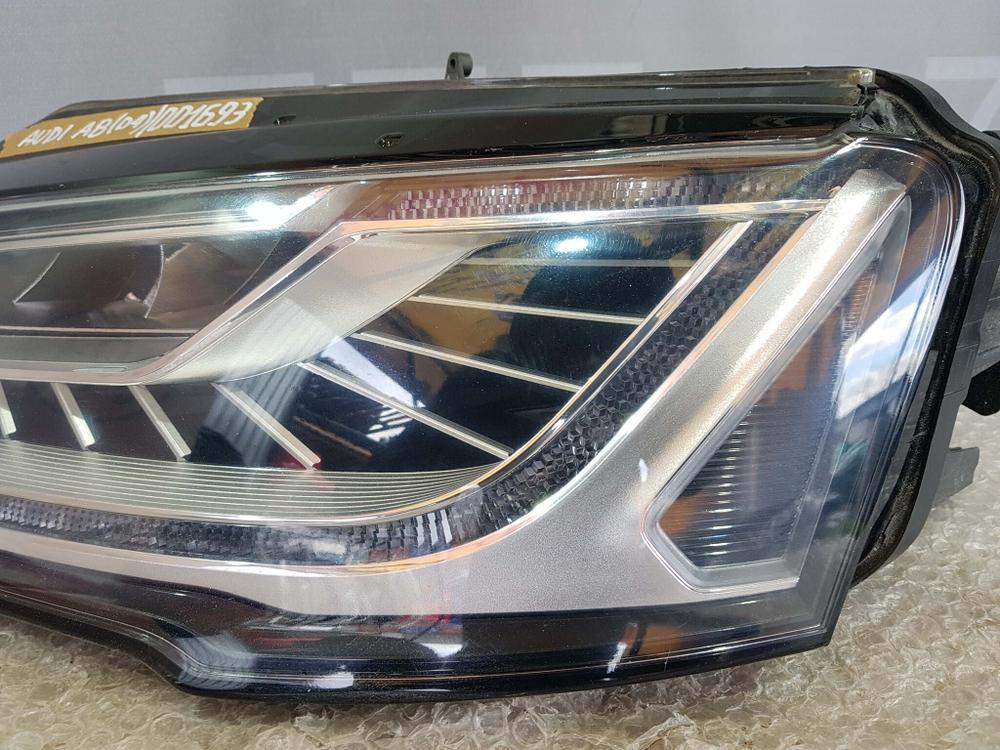 Фара левая LED Audi A8 (D4) 13-17 Б/У Оригинал 4H0941773B