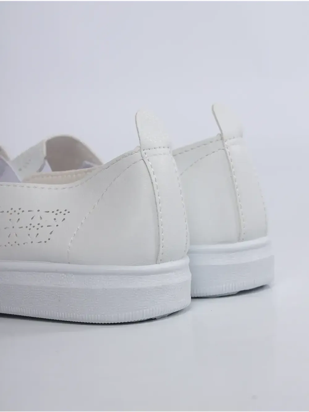 Мокасины летние с перфорацией