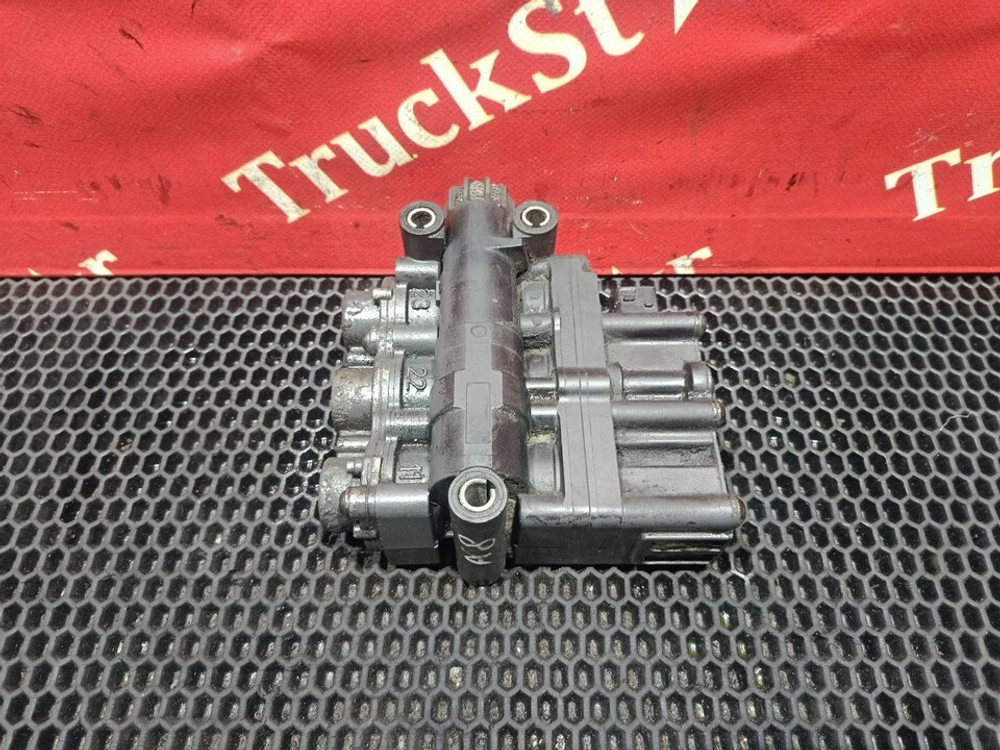 Кран уровня пола главный