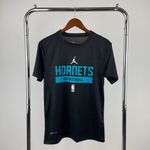 Купить тренировочную футболку «Шарлотт Хорнетс»