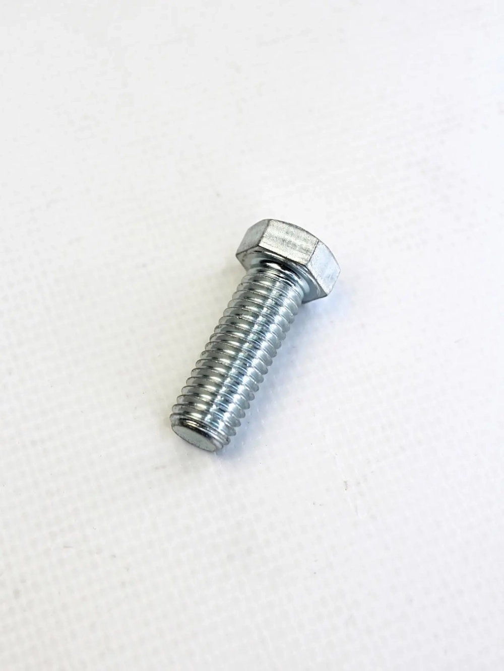 Болт М10*28*1,5 8.8 (мал.)