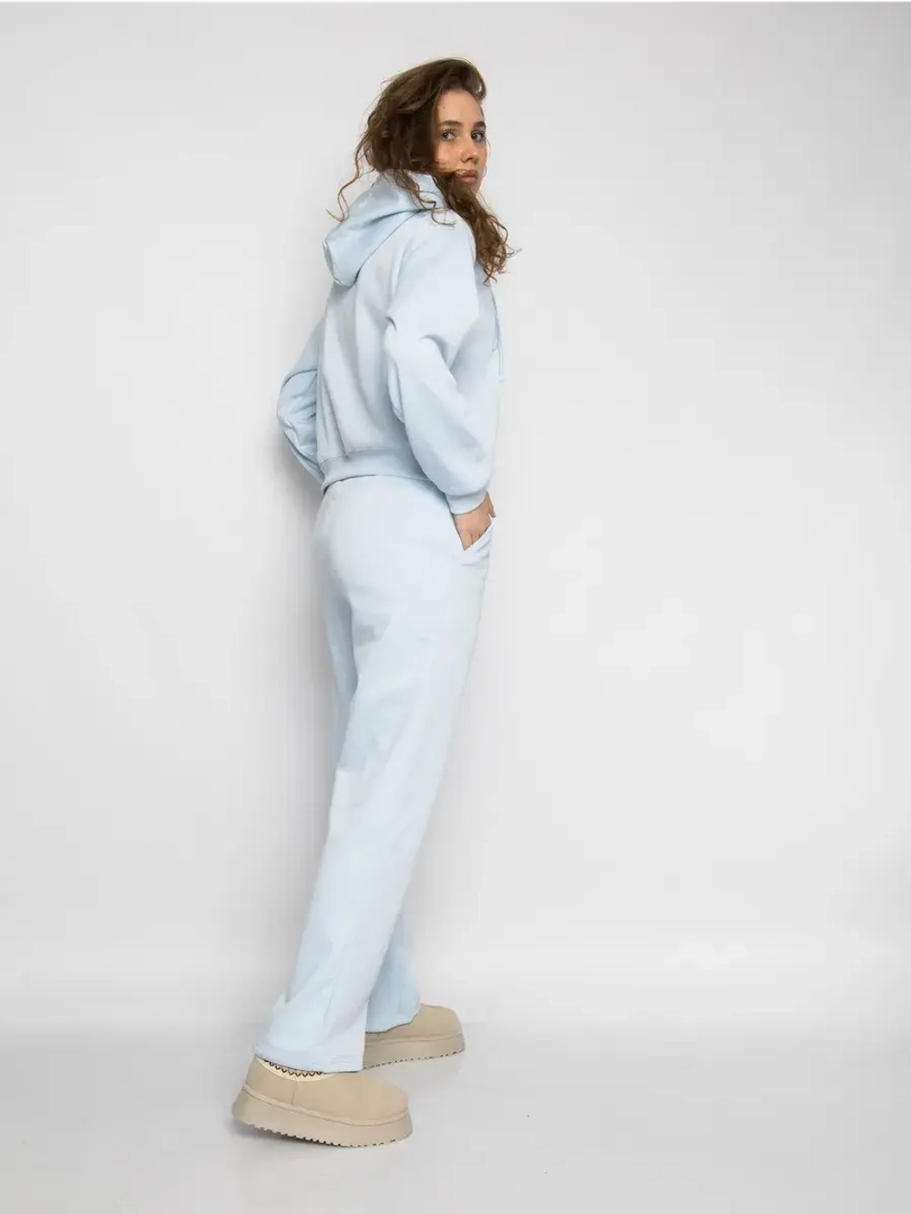 Спортивный костюм утепленный