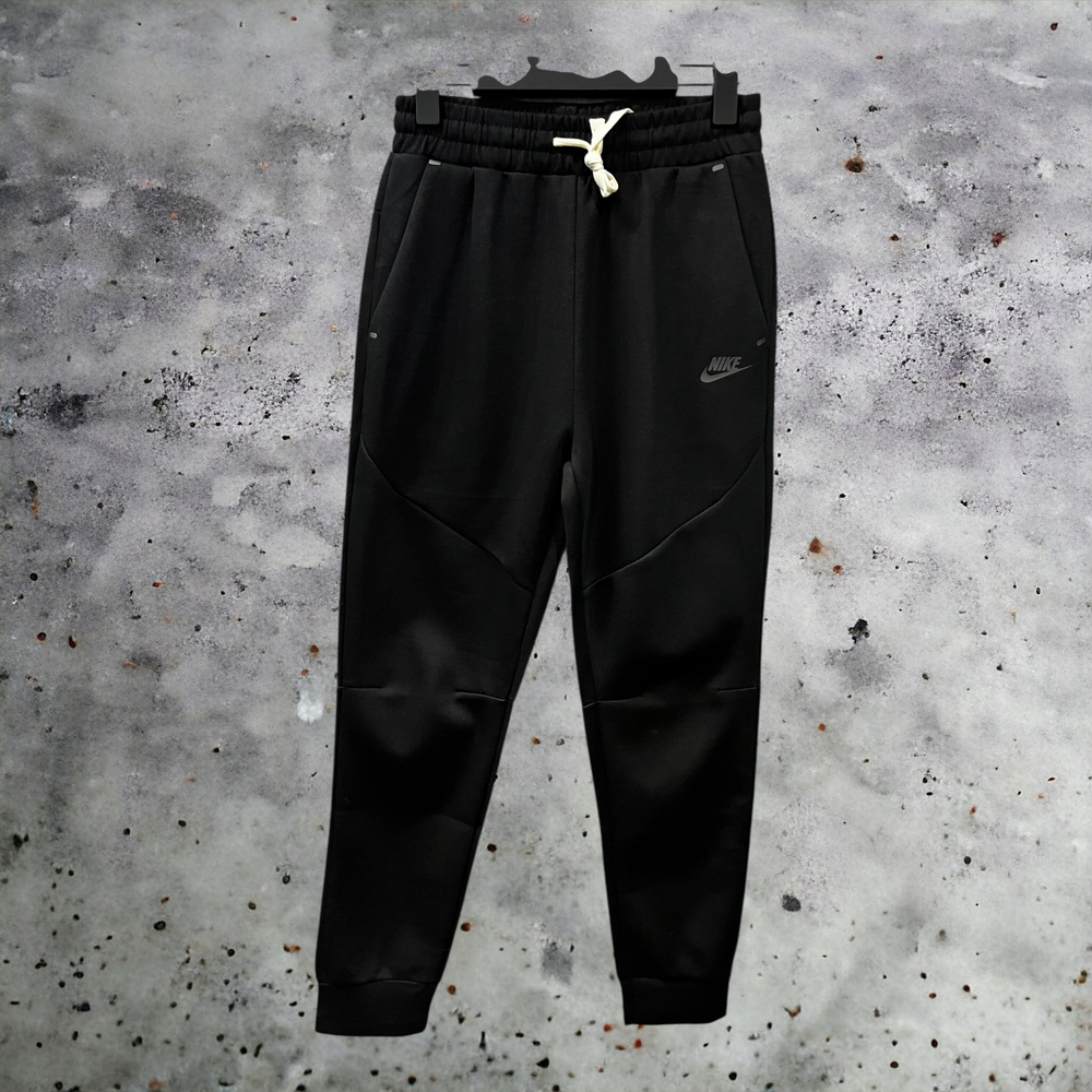 Штаны Nike Tech Fleece #4 • Черный
