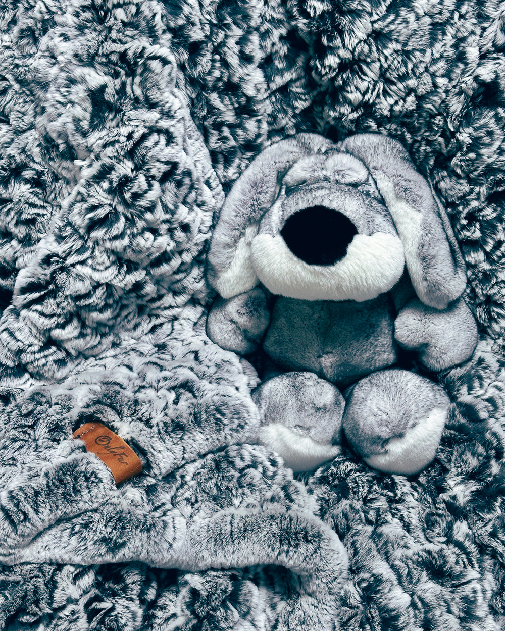 "Вязаный" плед из натурального меха рекс 200*150 см (серый сноутоп, окрас меха в два тона)