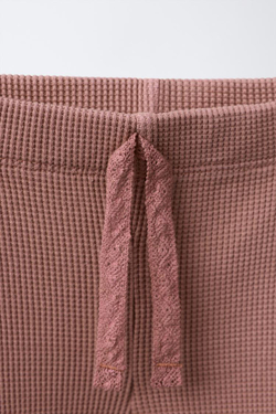 ZARA КОМПЛЕКТ ИЗ ТОЛСТОВКИ С БАНТИКАМИ И ВАФЕЛЬНЫХ ЛЕГГИНСОВ, ТЕМНО-РОЗОВЫЙ