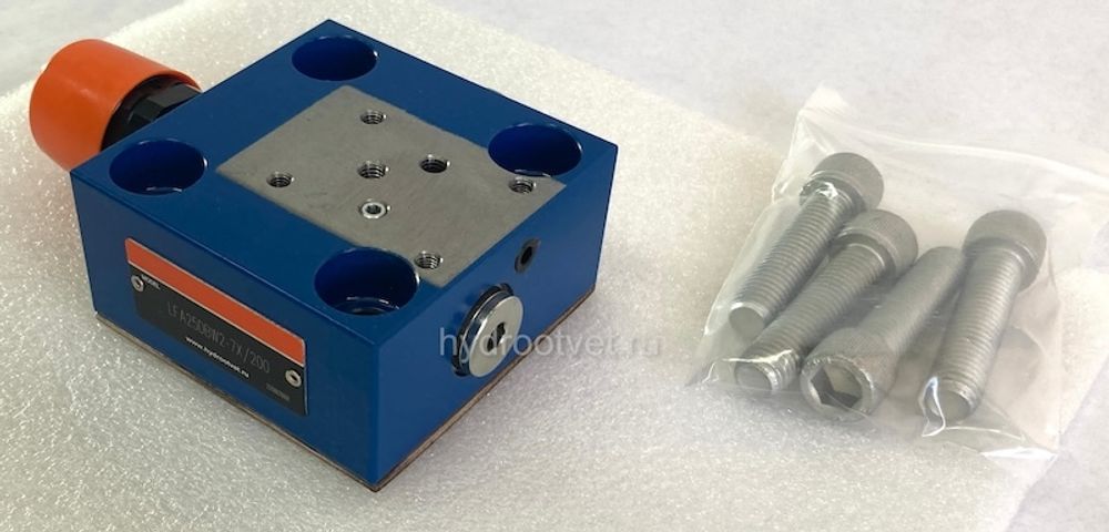 LFA25DBW2-7X/200 - Крышка для логического клапана, типоразмер Ду25 функционал - DBW2 = крышка с предохранительным клапаном с ручной настройкой с функцией разгрузки, под установку распределителя Ду6, два выхода X и Y, элемент регулировки - винт под шестигранник с защитным колпачком, диапазон настройки давления до 200 бар, уплотнение NBR