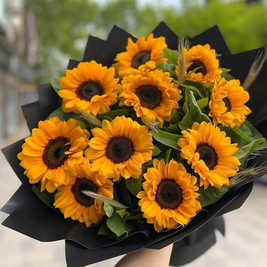 Букет из подсолнухов "Eleven Rays"