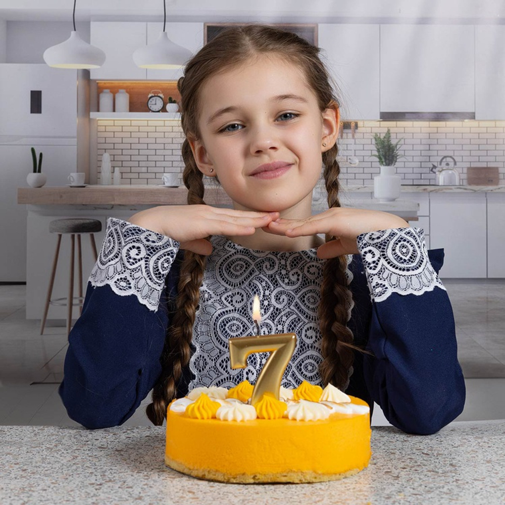 Свечи-цифры Золотые, 8 см