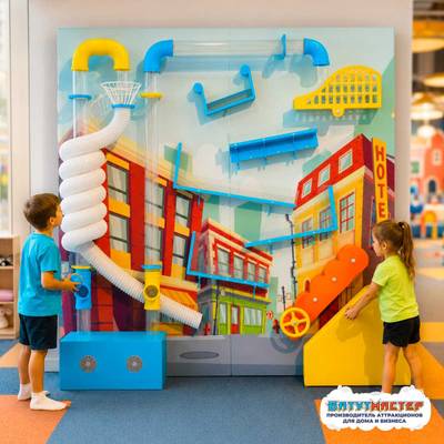 Интерактивная игровая стена «Городской маршрут», 2,44×0,5×2,44 м
