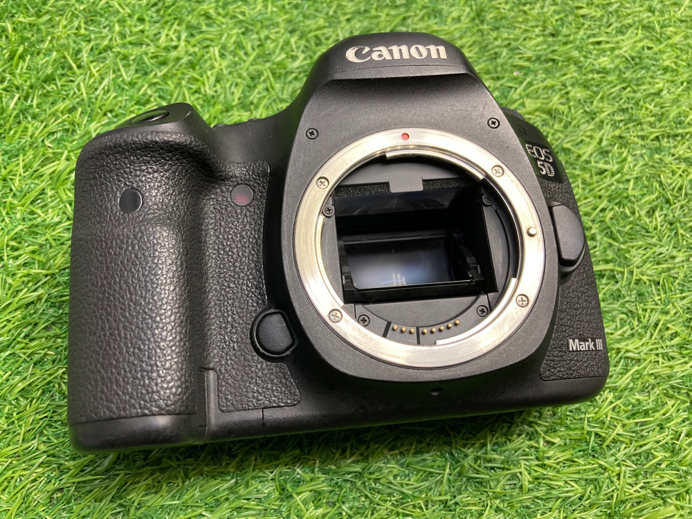 Canon EOS 5D Mark III (7700 кадров)