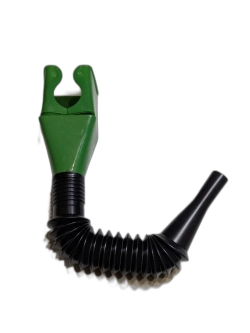 + t Воронка непроливайка для мототехники и др. Зеленая