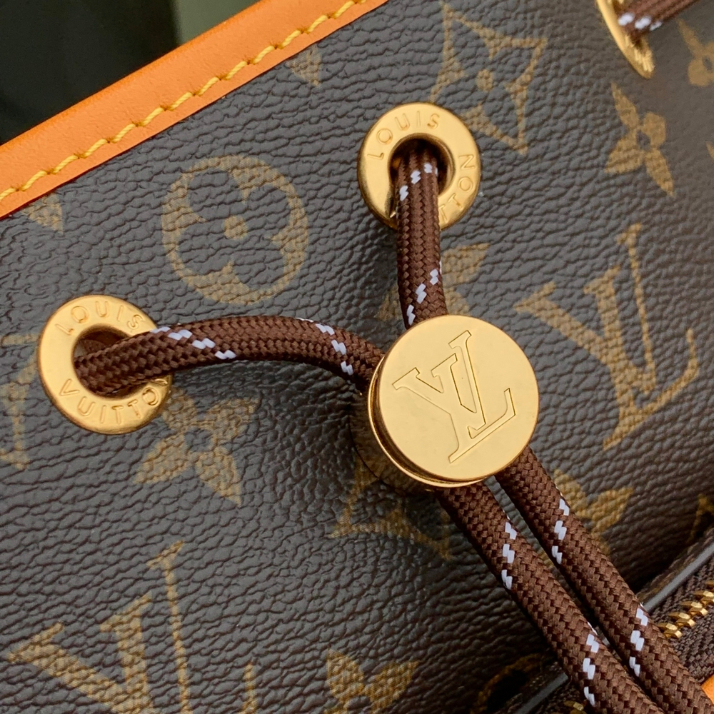 Louis Vuitton Noe Cargo Bag