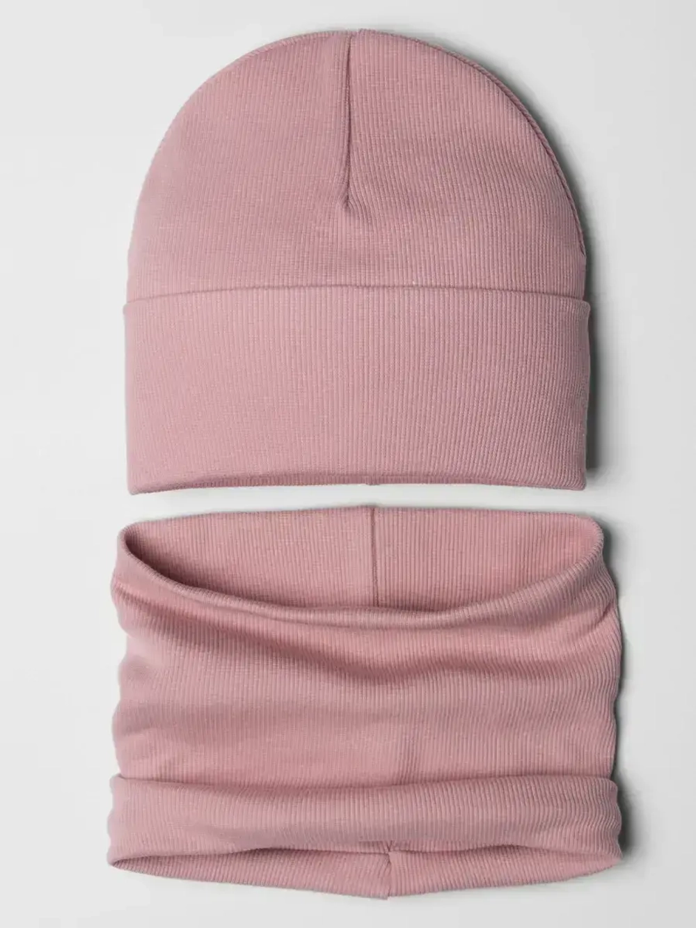 Шапка детская со снудом на осень