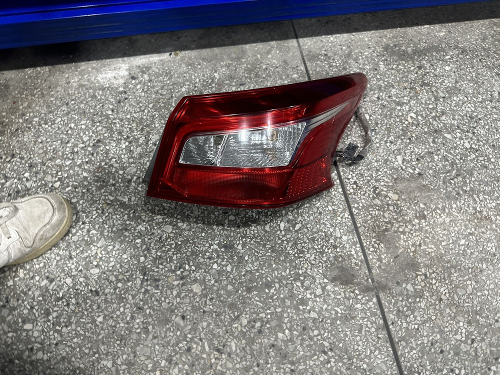 Задний фонарь (стоп-сигнал) для Nissan Sylphy 2012-2019