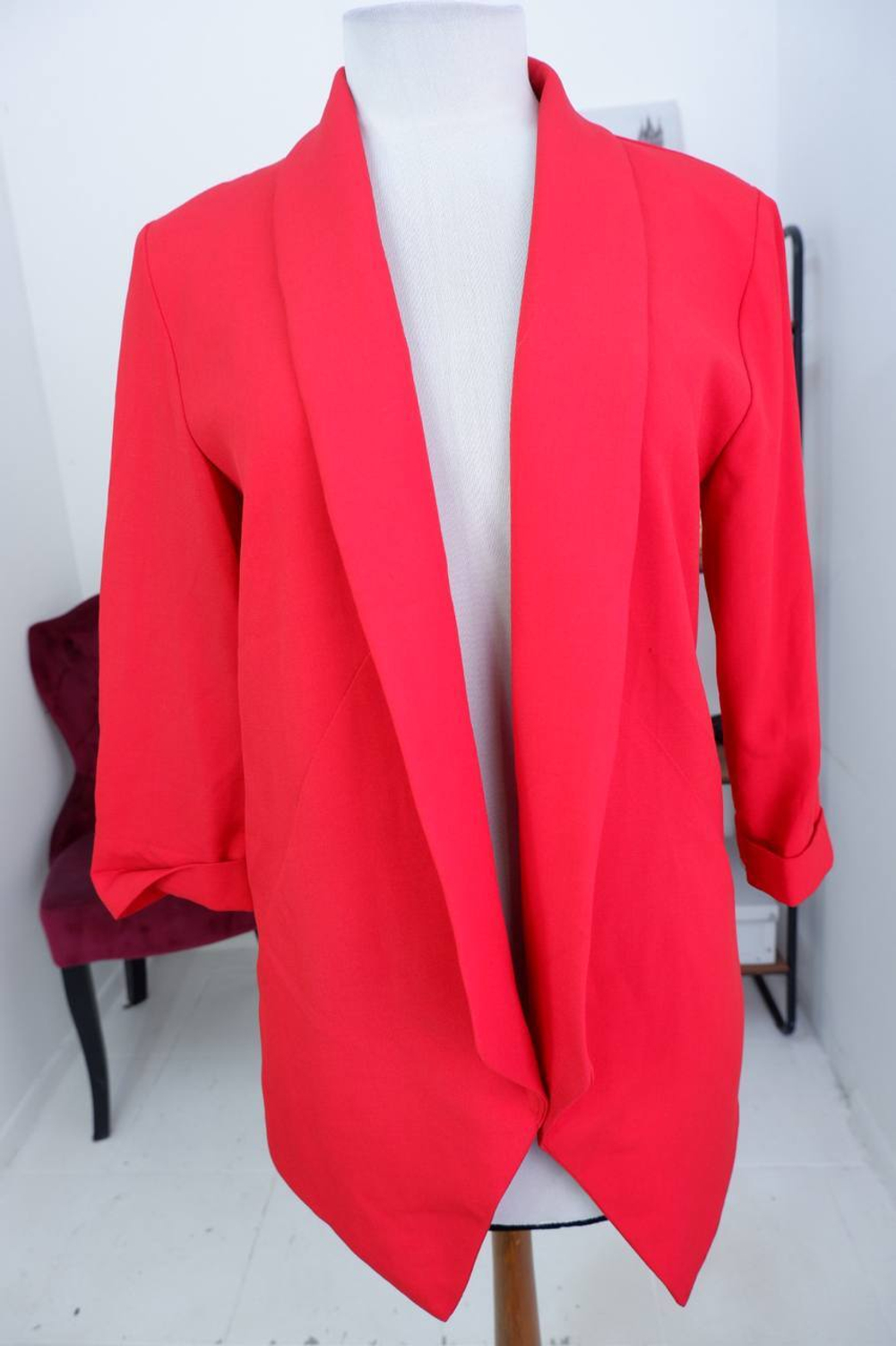 Жакет ELARDIS ярко-красный, эффектный 46 размер