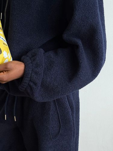 Теплый спортивный костюм темно-синего цвета